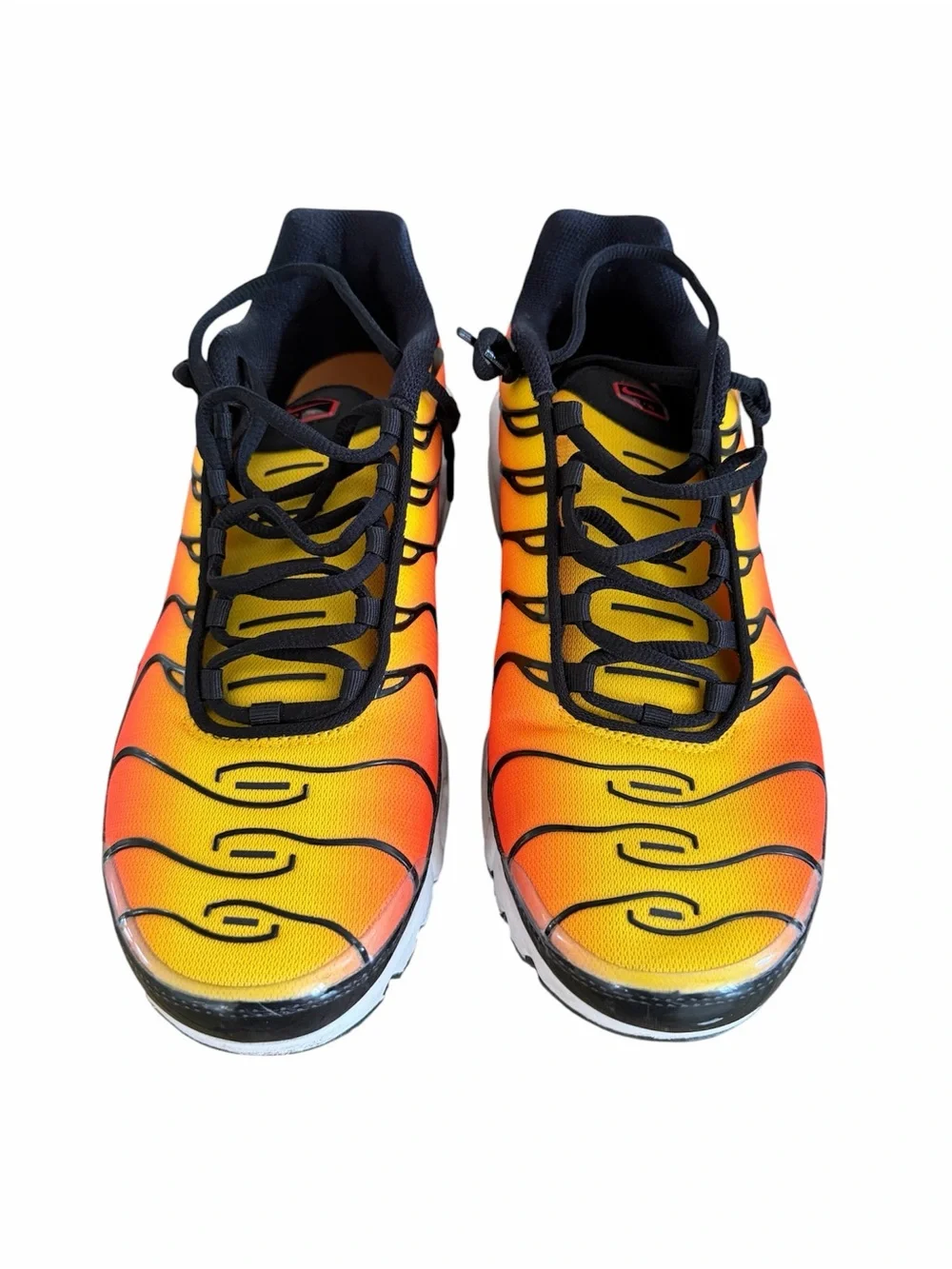 Nike Men's Gradient Yellow-Orange Athletic Sneakers with Black Accents - Picture 1 of 6